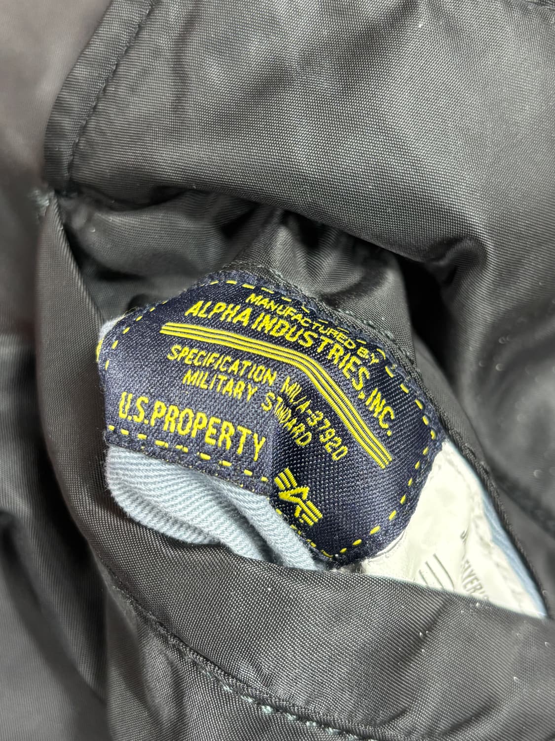 알파 인더스트리 MA-1 항공점퍼 M 상품이미지8