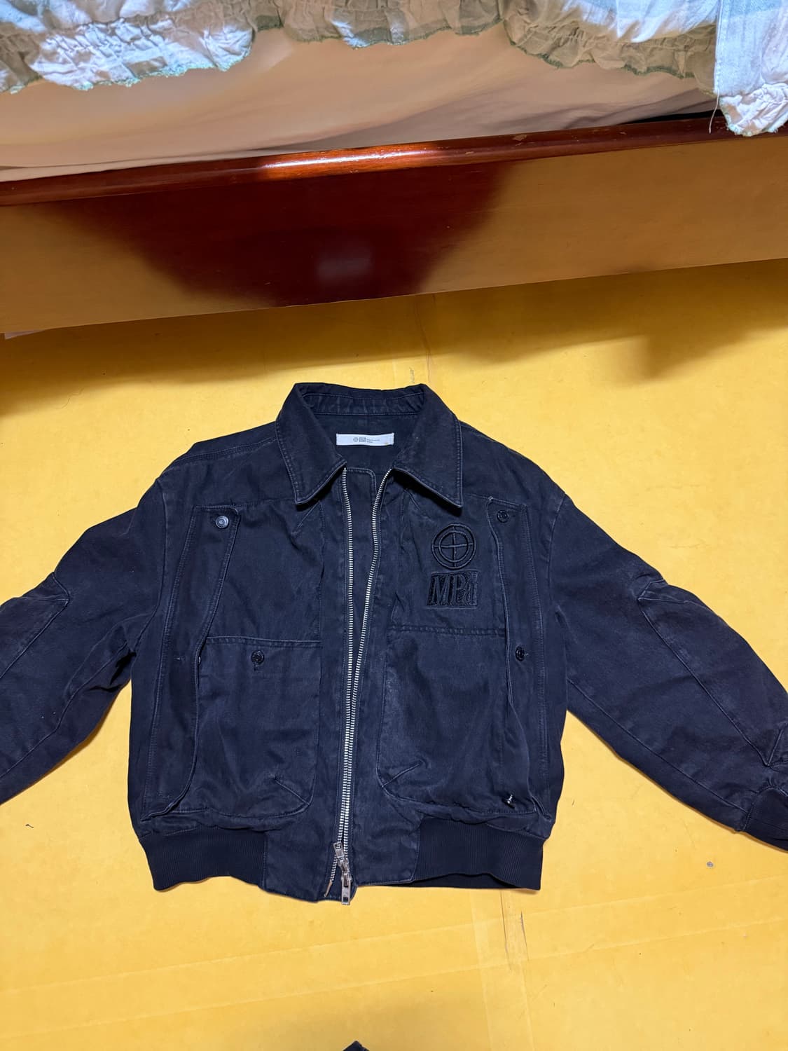 플라스틱 프로덕트 봄버 자켓 상품이미지2