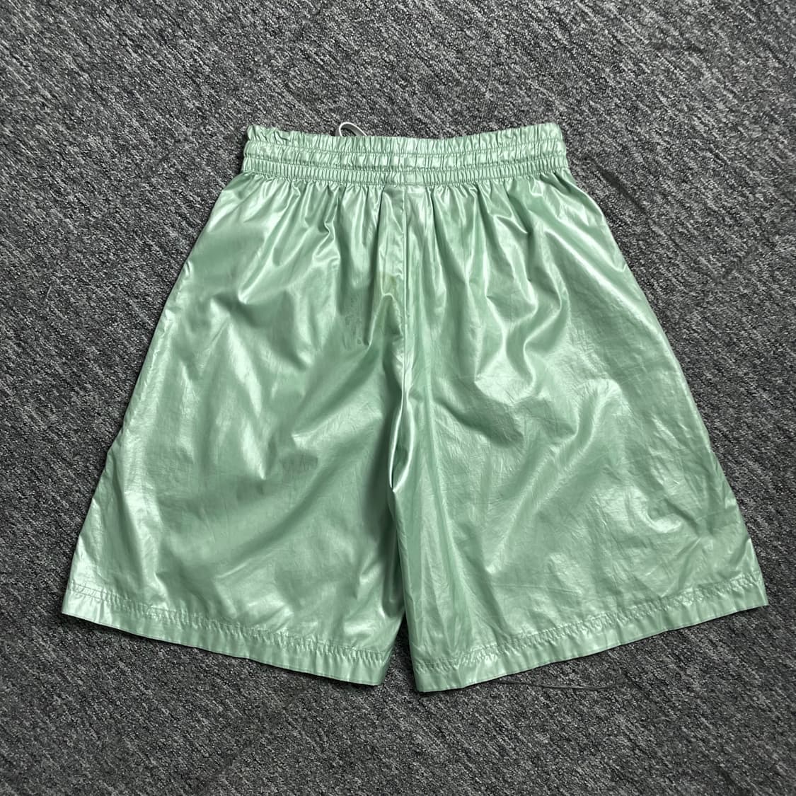 나이키 우먼스 더블 스우시 나일론 버뮤다 팬츠y 2469 상품이미지3