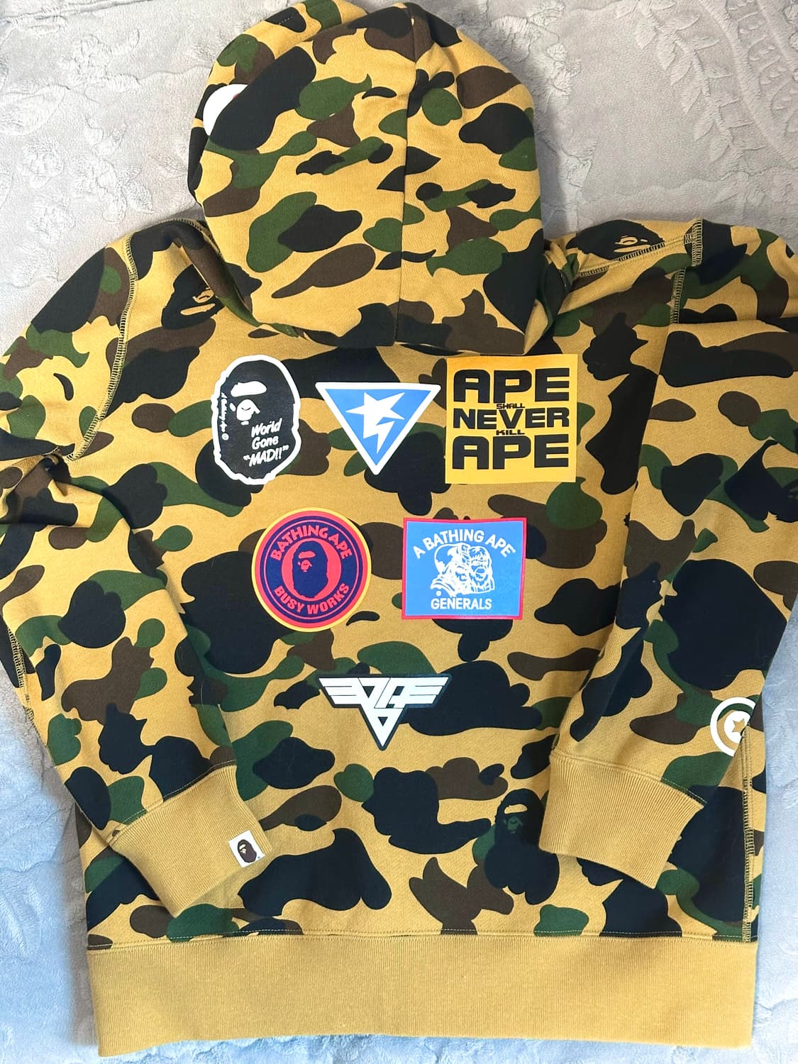 베이프 퍼스트 카모 패치 프린트 샤 크 집업 후드 상품이미지2