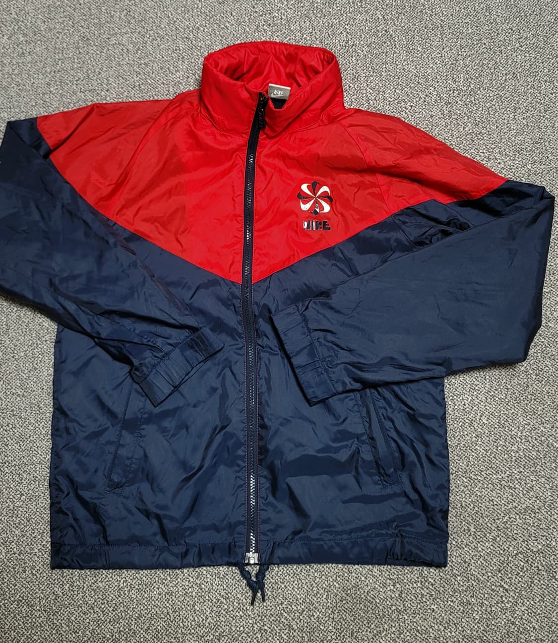 나이키 바람막이 자켓 M 레드/네이비 상품이미지1