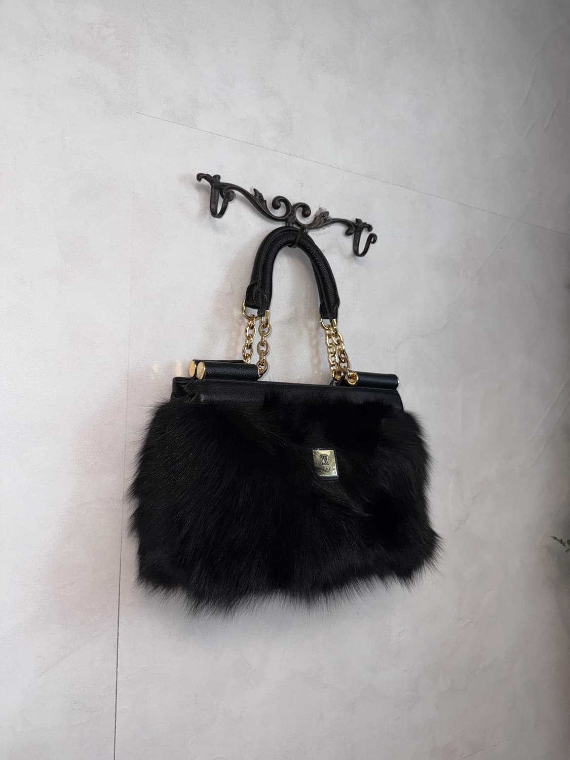 Della Stella black cow skin fox fur 숄더백 상품이미지3