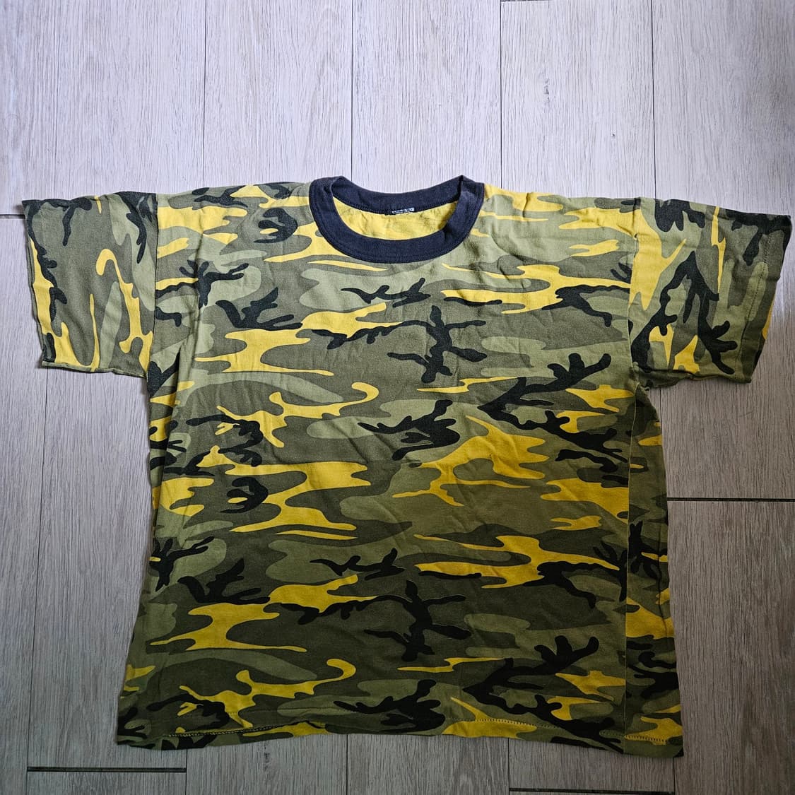 Vintage yellow camo t shirt 상품이미지1