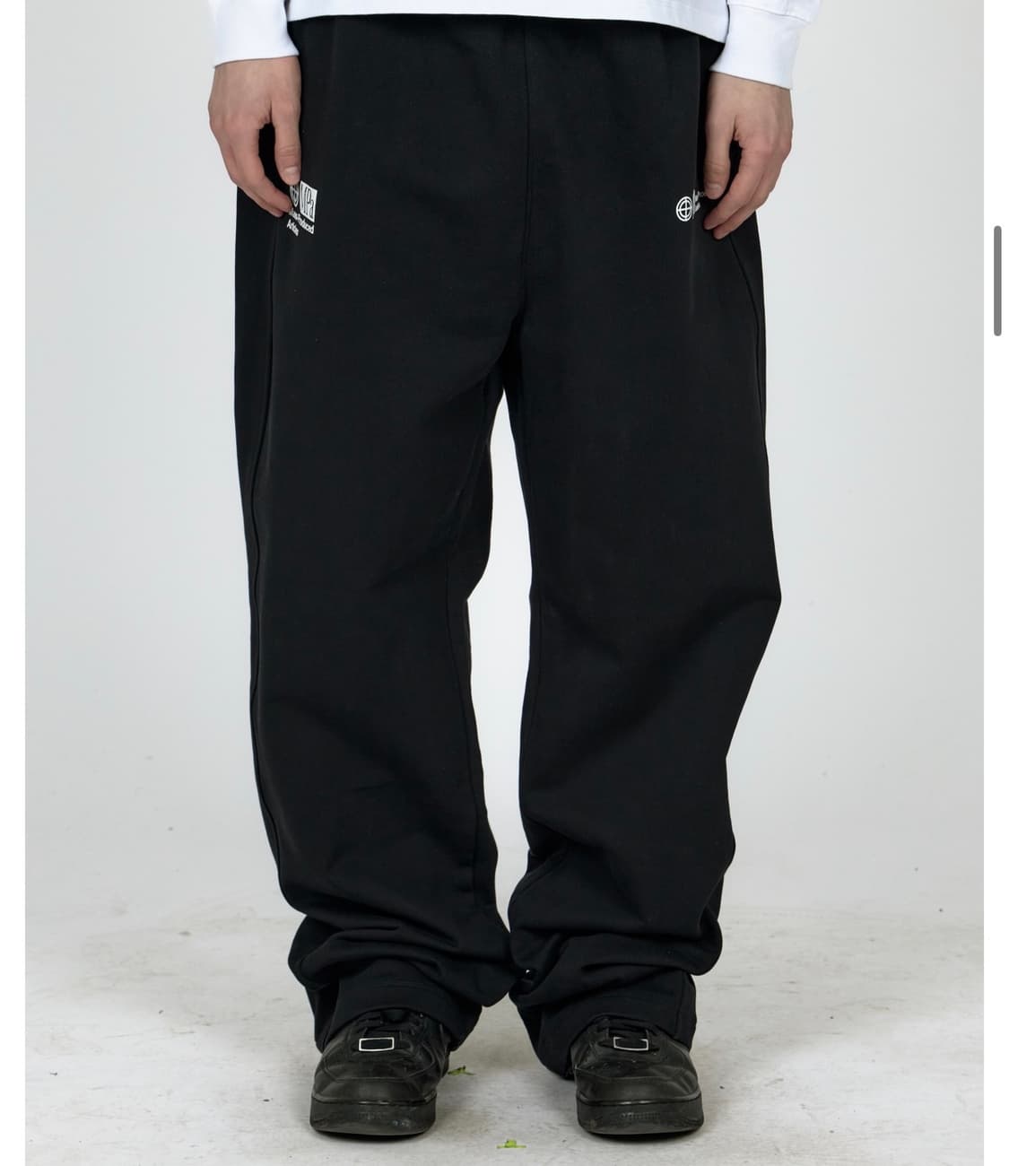 플라스틱프로덕트 스웻팬츠 상품이미지1