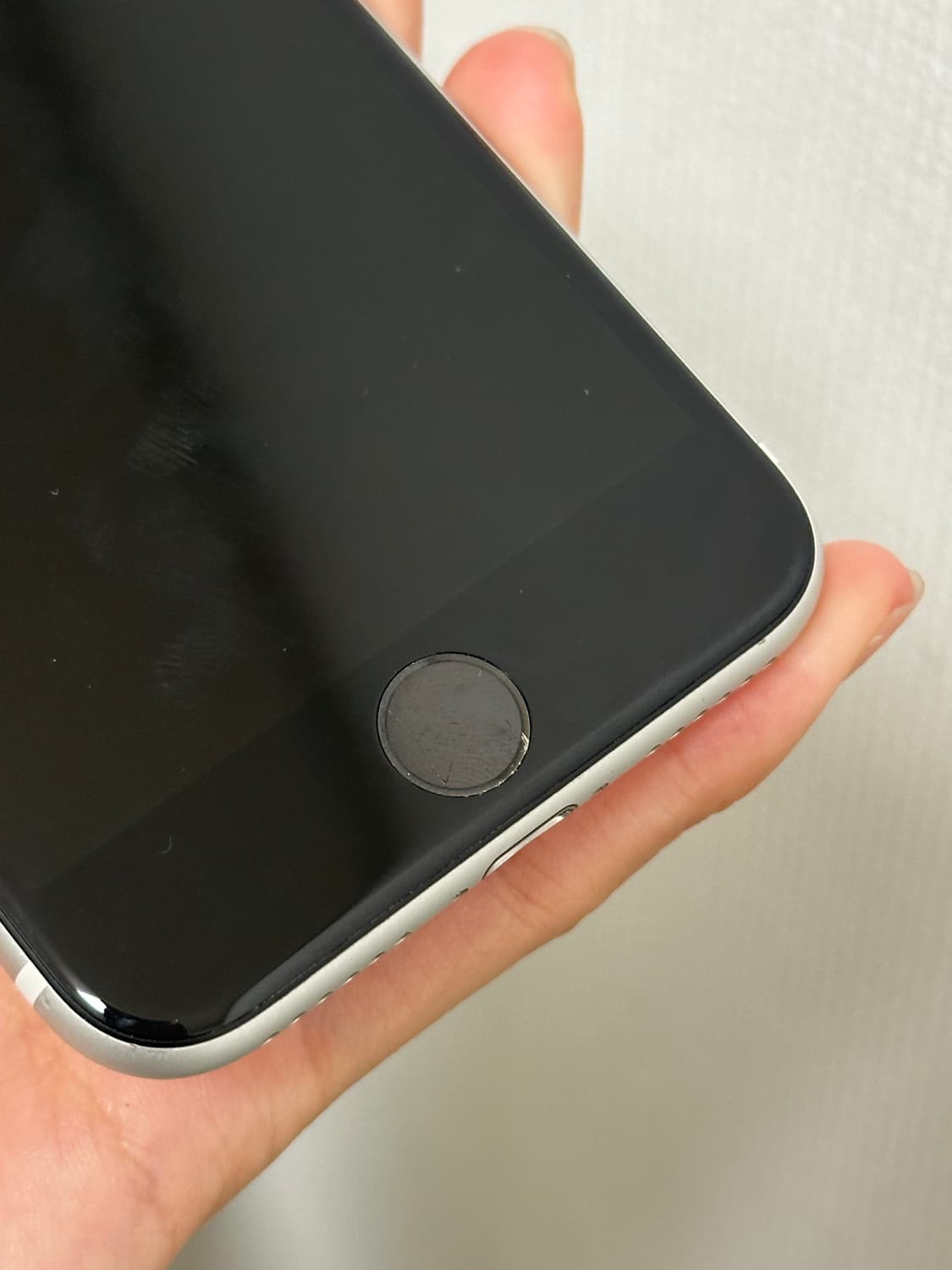 아이폰 SE2 화이트 128기가 상품이미지3