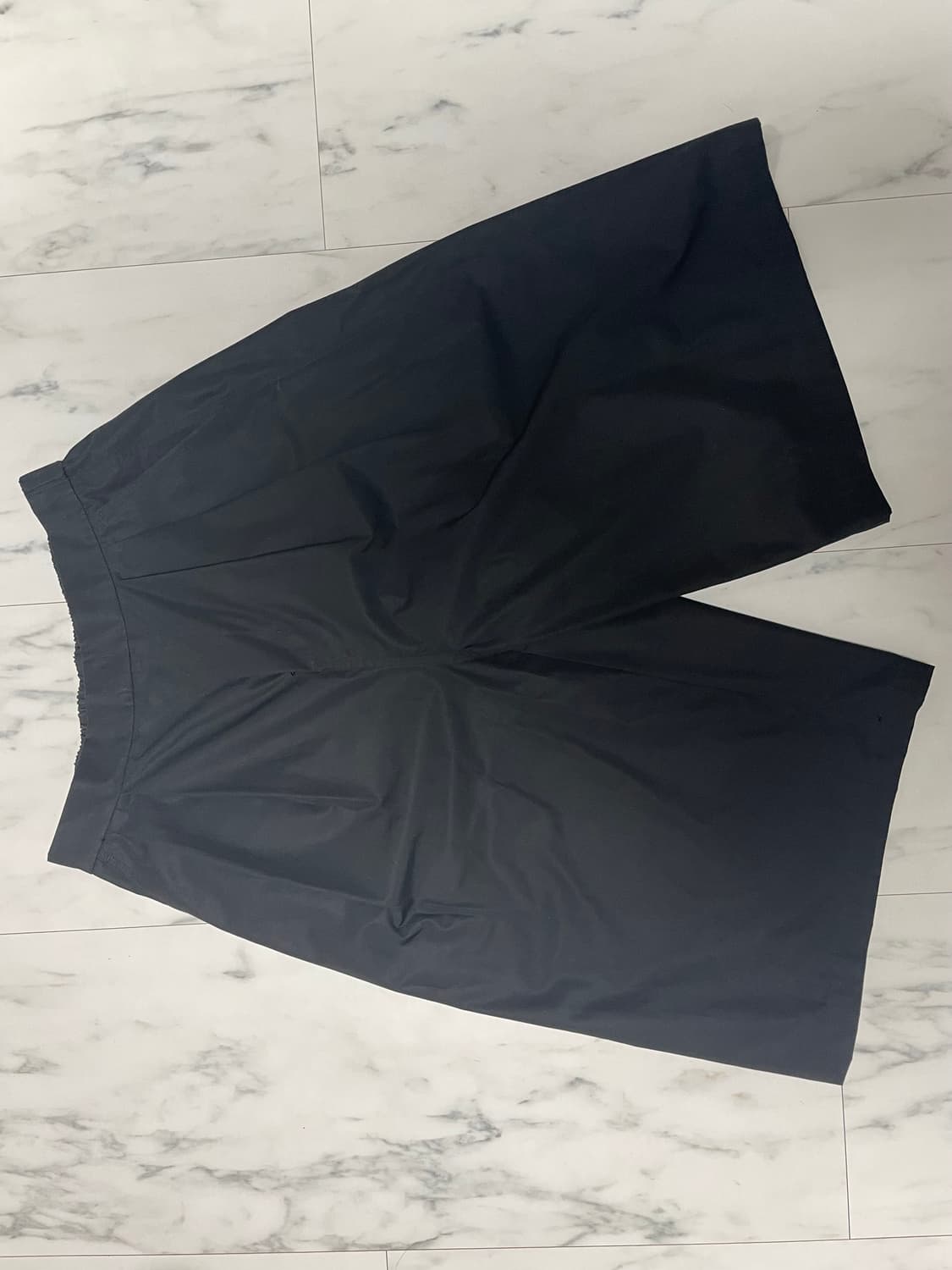 아모멘토 턱와이드 쇼츠 상품이미지1