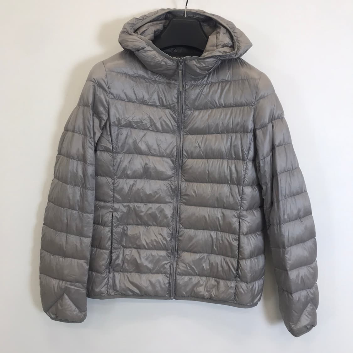 유니클로 울트라라이트다운 후드경량패딩 [여성M] 상품이미지1