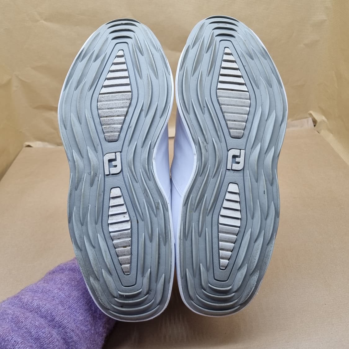 풋조이 프로 라이트 보아 남성골프화270 상품이미지3