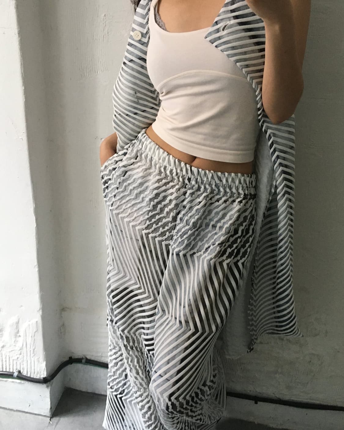 ISSEY MIYAKE 이세이미야케 화이트 플리츠 팬츠 상품이미지1