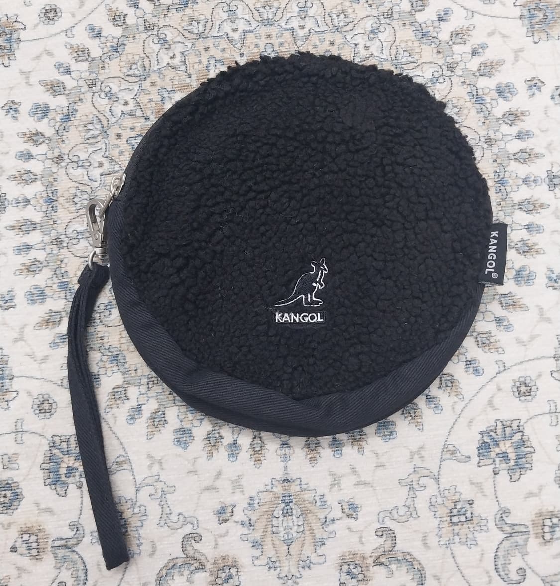 캉골 블랙 뽀글이 파우치백 상품이미지1