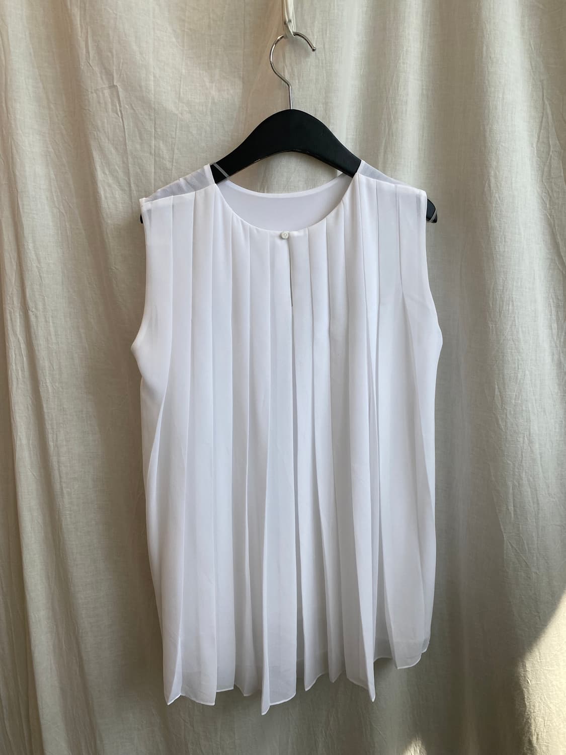 UNIQLO 화이트 백플리츠 민소매블라우스(S) 상품이미지1