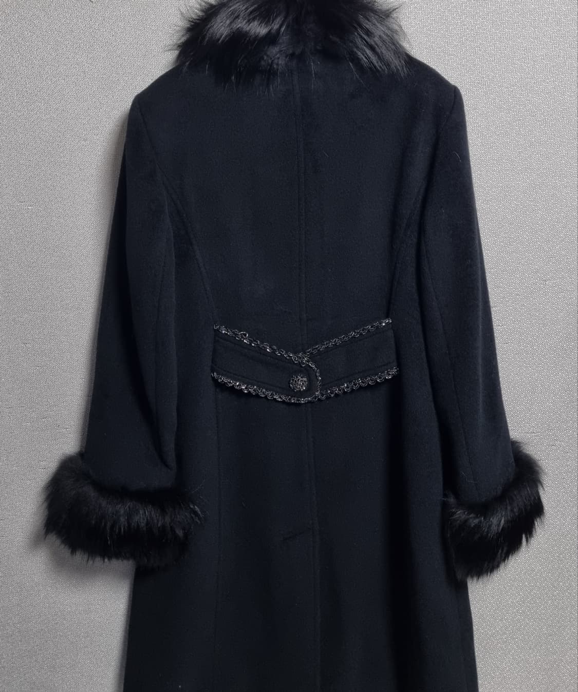 8사이즈 (55) ST.JOHN 센죤 블랙 앙고라/폭스퍼 코트 상품이미지3