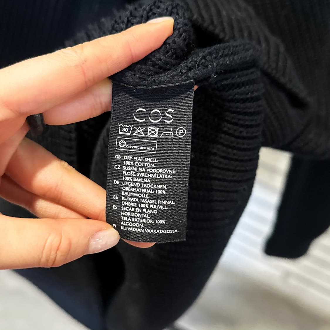 COS 코스 크로스넥 골지 롱 니트탑 매쉬 디테일 블랙 상품이미지7