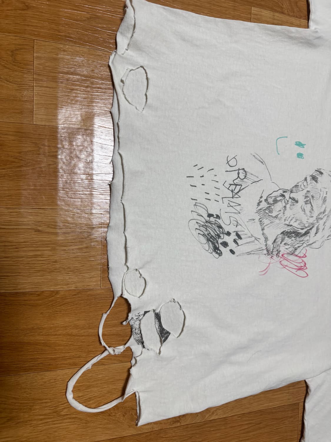 팔리 할리우드 오프셋 티셔츠 구성품 있어요 상품이미지3