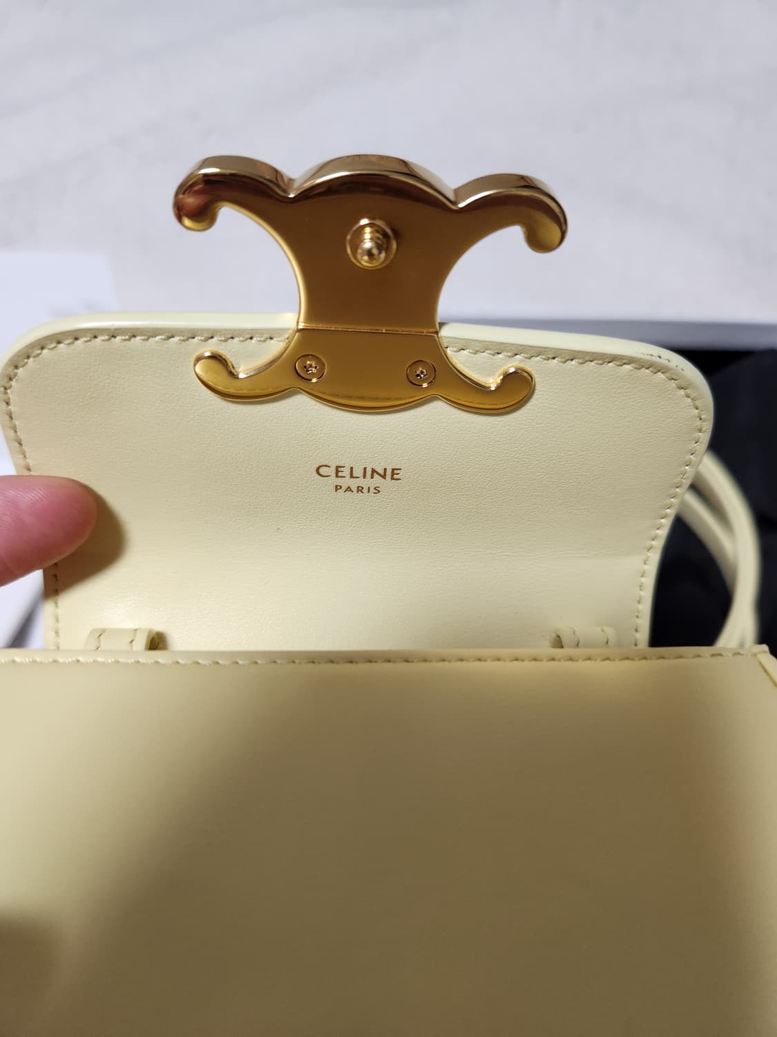 셀린느 미니 트리오페 옐로우 상품이미지3