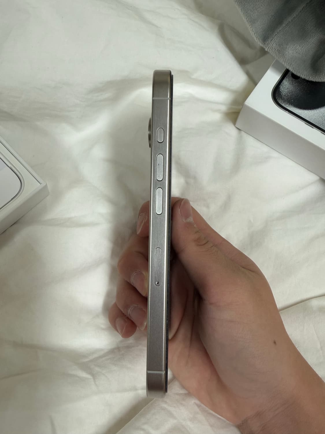 아이폰 15프로 128기가 화이트 티타늄 상품이미지5