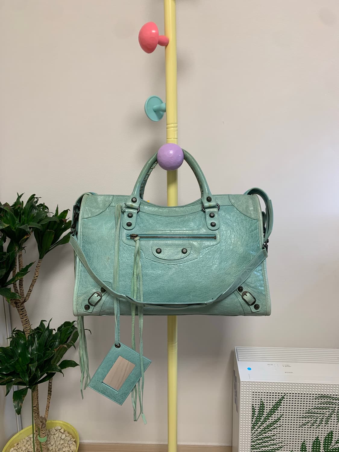 발렌시아가 클래식 모터백 네오민트 상품이미지1