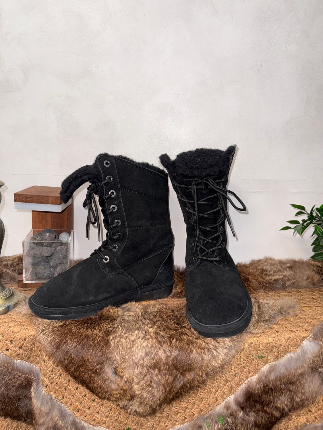 Bearpaw black karen laceup boots 상품이미지2