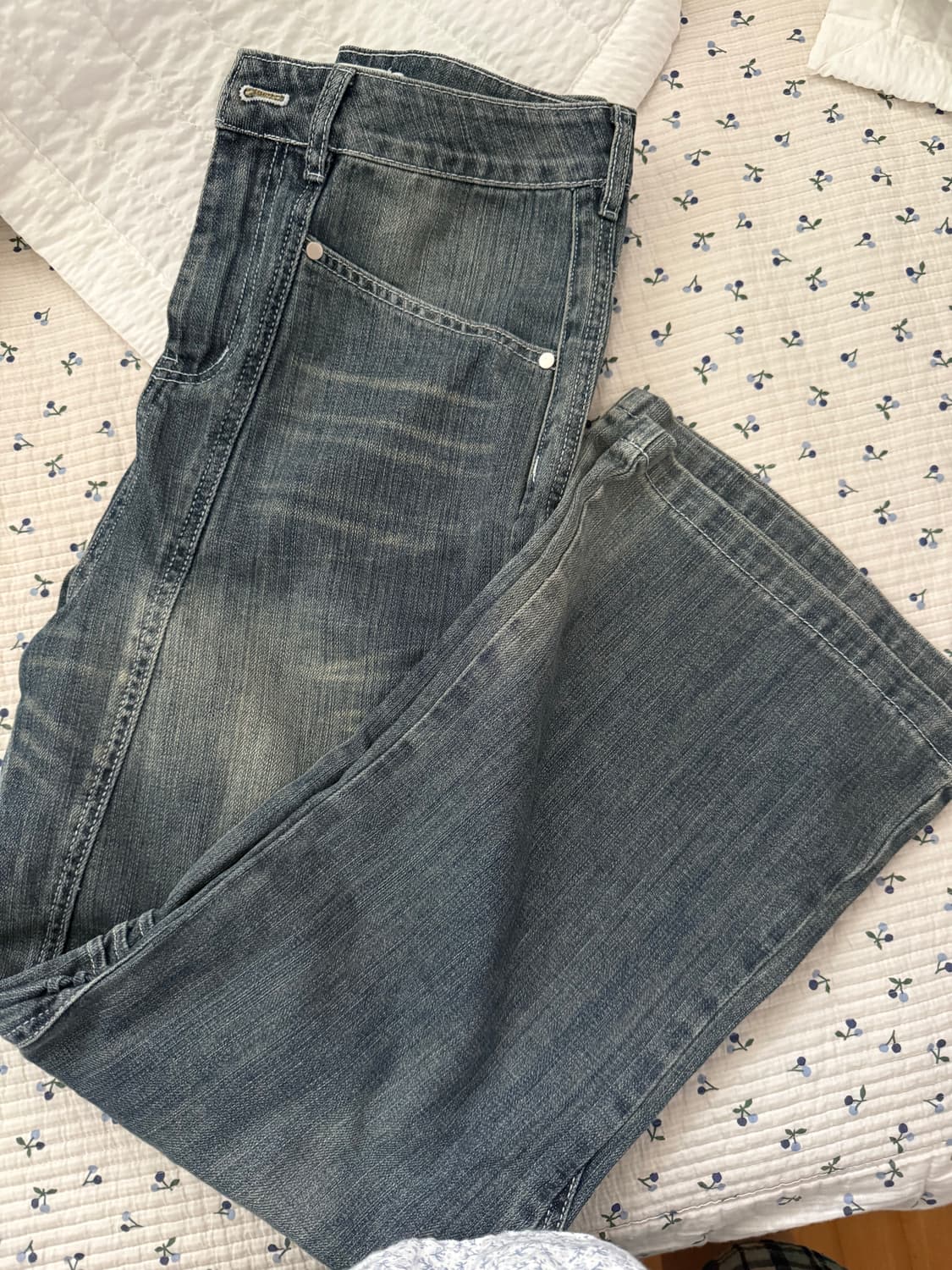 포르테나 CINCH BACK CURVED JEANS-BLUE 상품이미지2