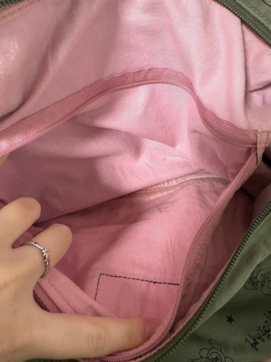 히스테릭 글래머 카키 퍽베어 크로스백 상품이미지7