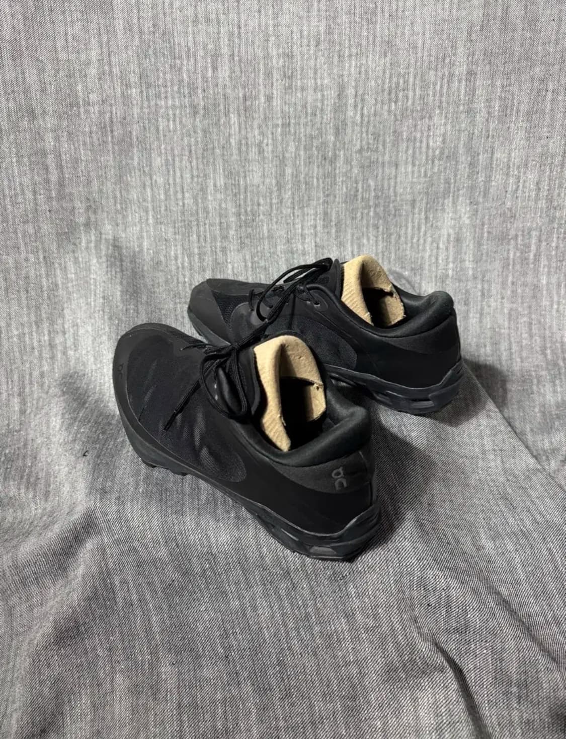 온 러닝 x 포스트 아카이브 팩션 260 온파프 상품이미지2