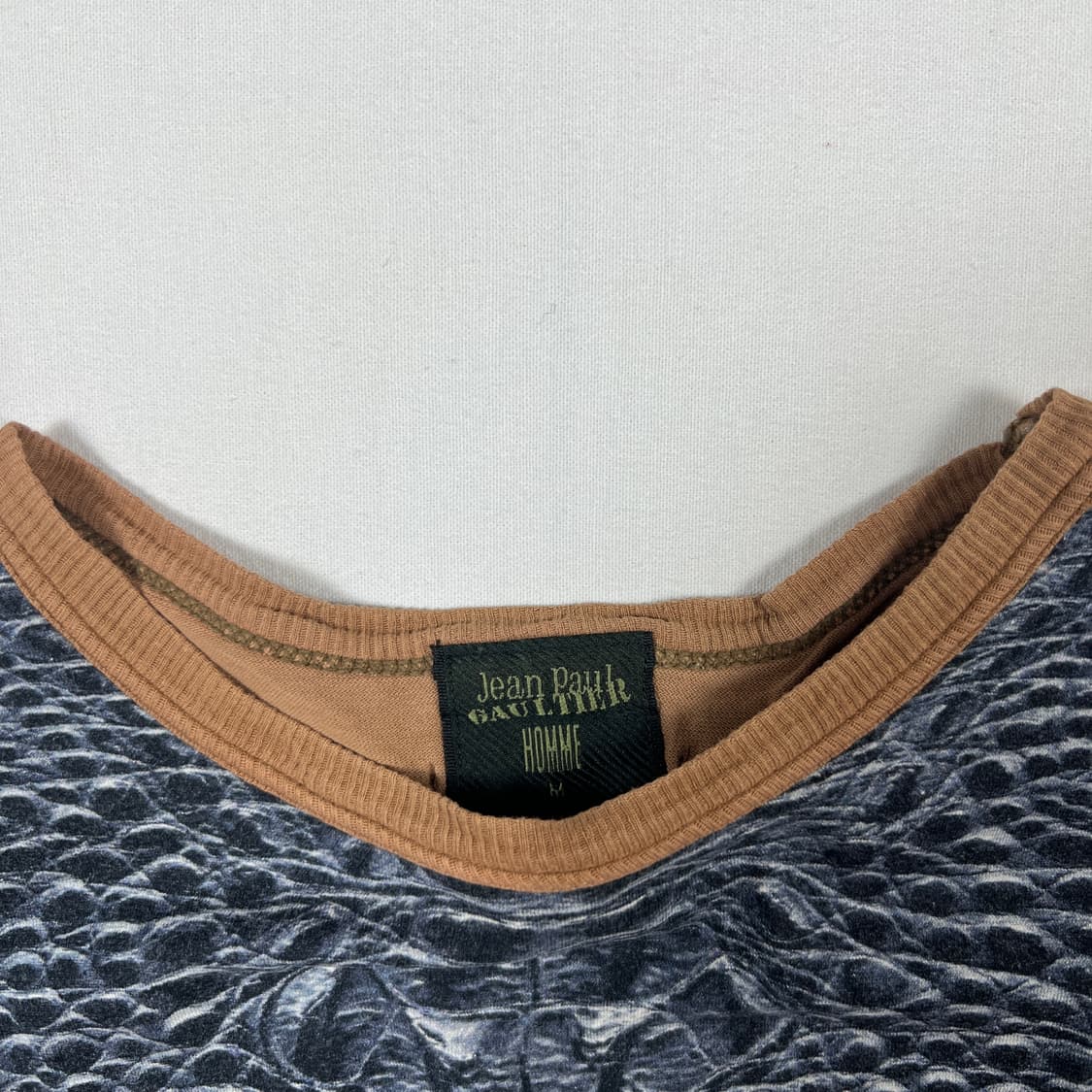 90‘s 장폴고티에 가죽 프린팅 반팔티셔츠 상품이미지6