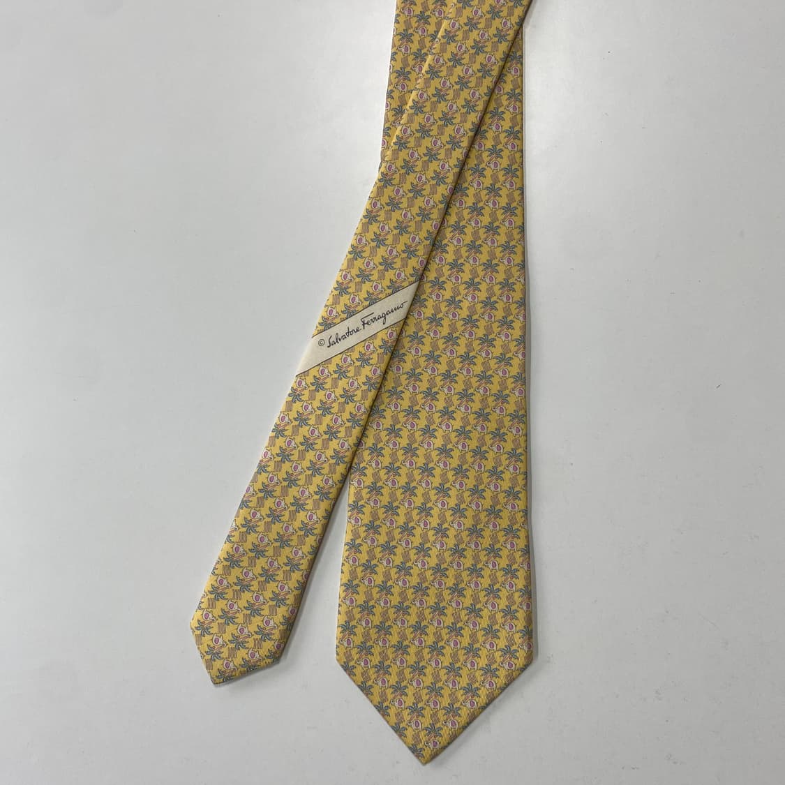 최상급 페레가모(Ferragamo) 명품 정품 넥타이 8.6cm 상품이미지2