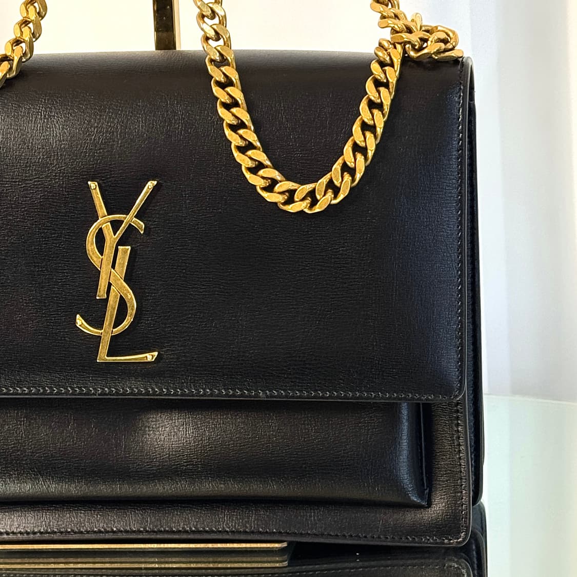 [정품] 입생로랑 선셋백 라지 체인백 블랙 골드 금장 상품이미지3