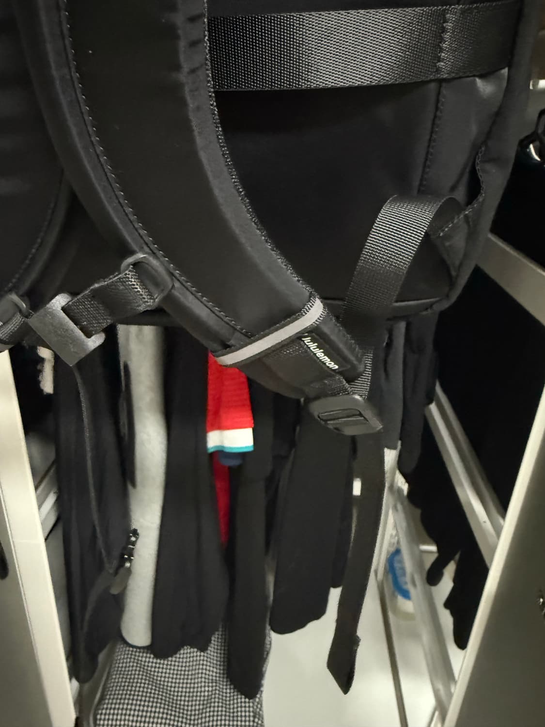 룰루레몬 더블집 백팩 22L 블랙 상품이미지4