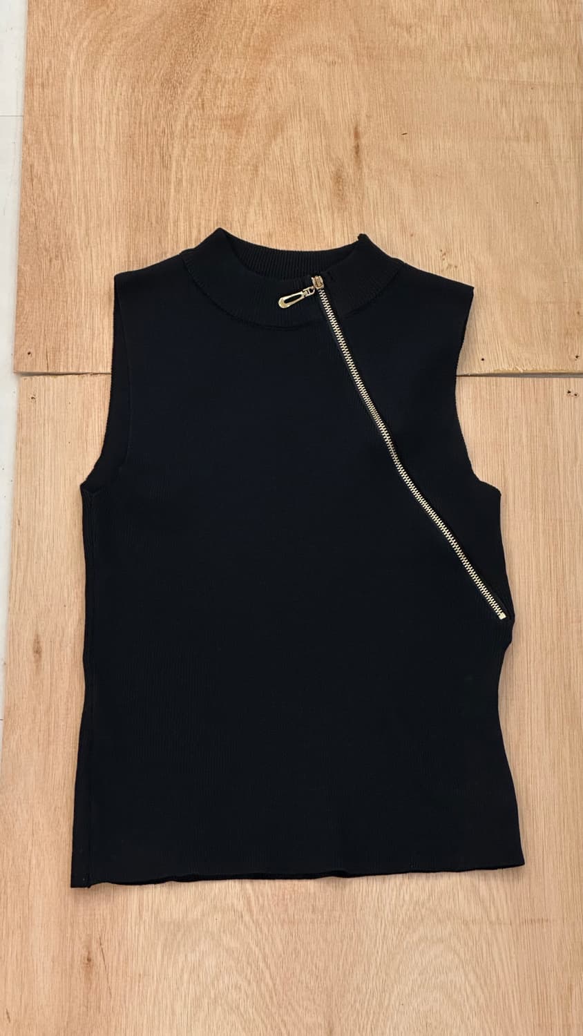 black side zipup sleeveless 상품이미지1