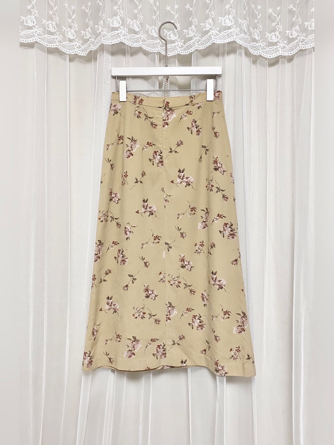 Floral Beige Suede H-Line Long Skirt 상품이미지2