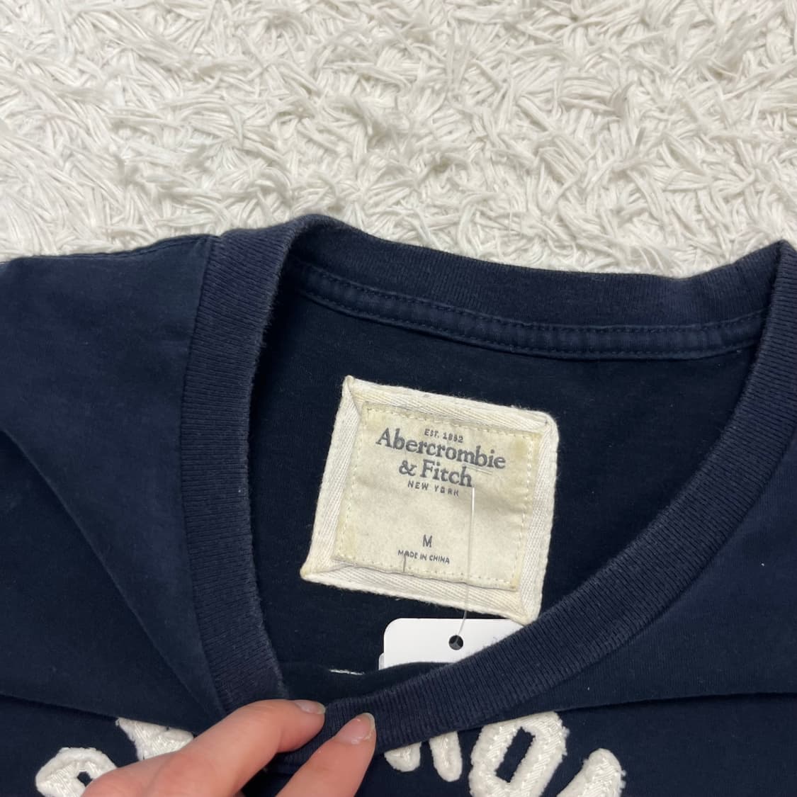 Abercrombie navy t-shirt 상품이미지6