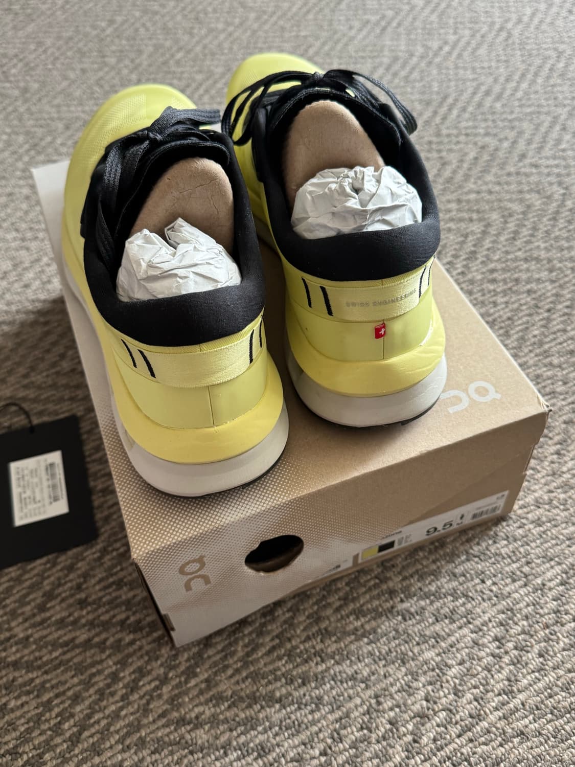 온 러닝 클라우드존 라임라이트 블랙 275 상품이미지4