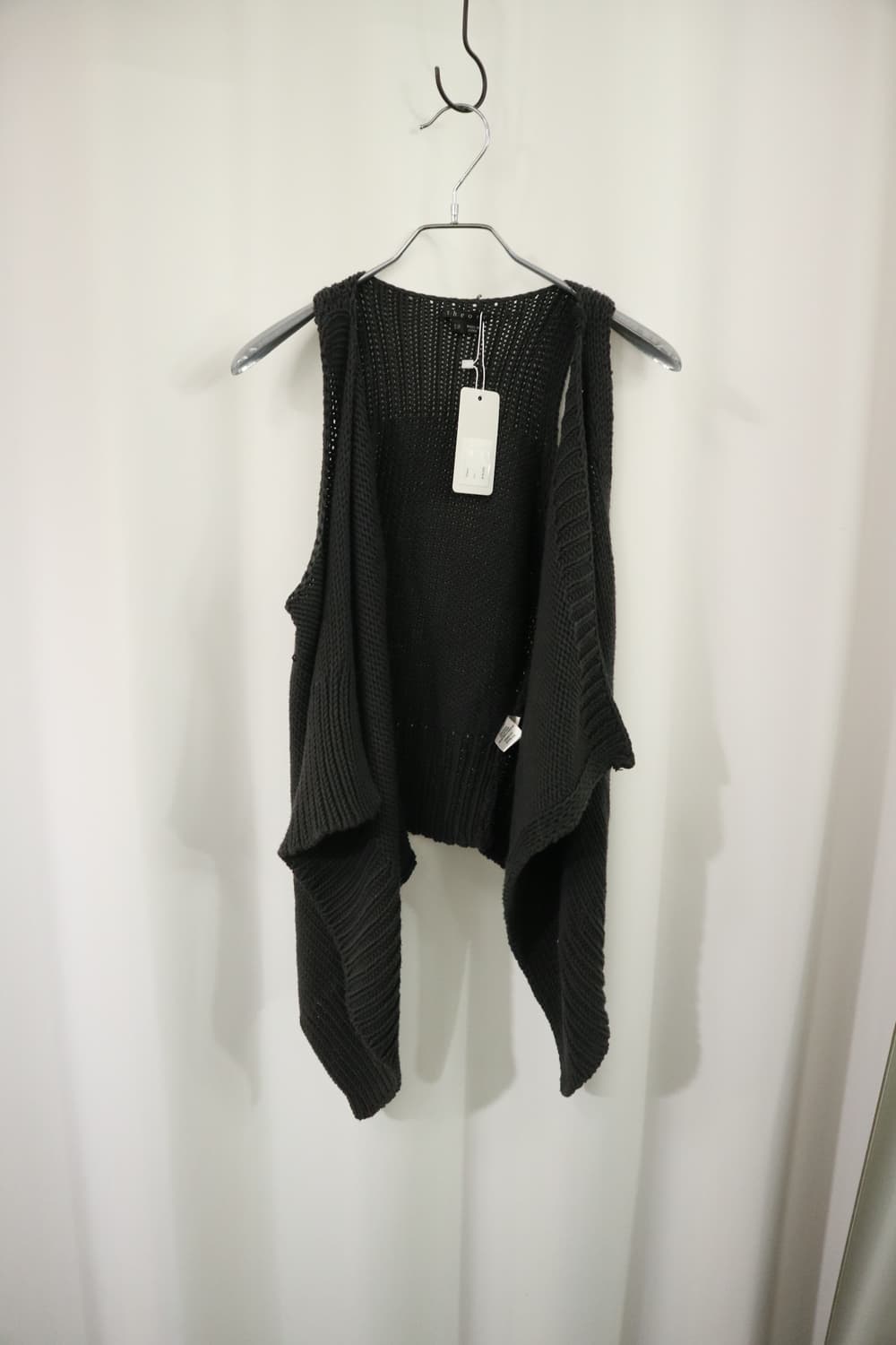 Theory knit vest 상품이미지1