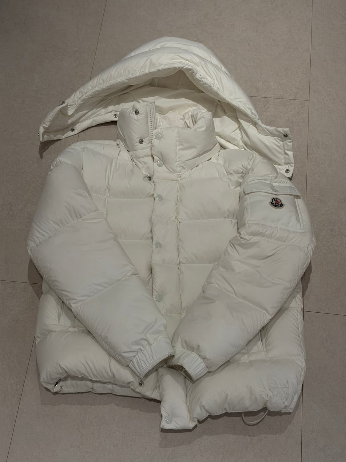 몽클레어 베제르 화이트 4 상품이미지1