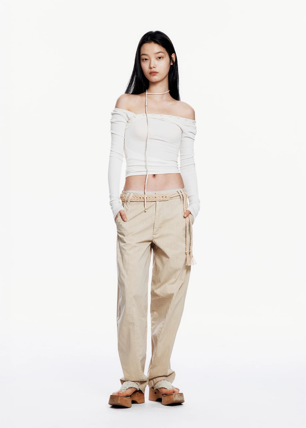 Twisted Long Sleeve w/ Necklace 혜인서 상품이미지1