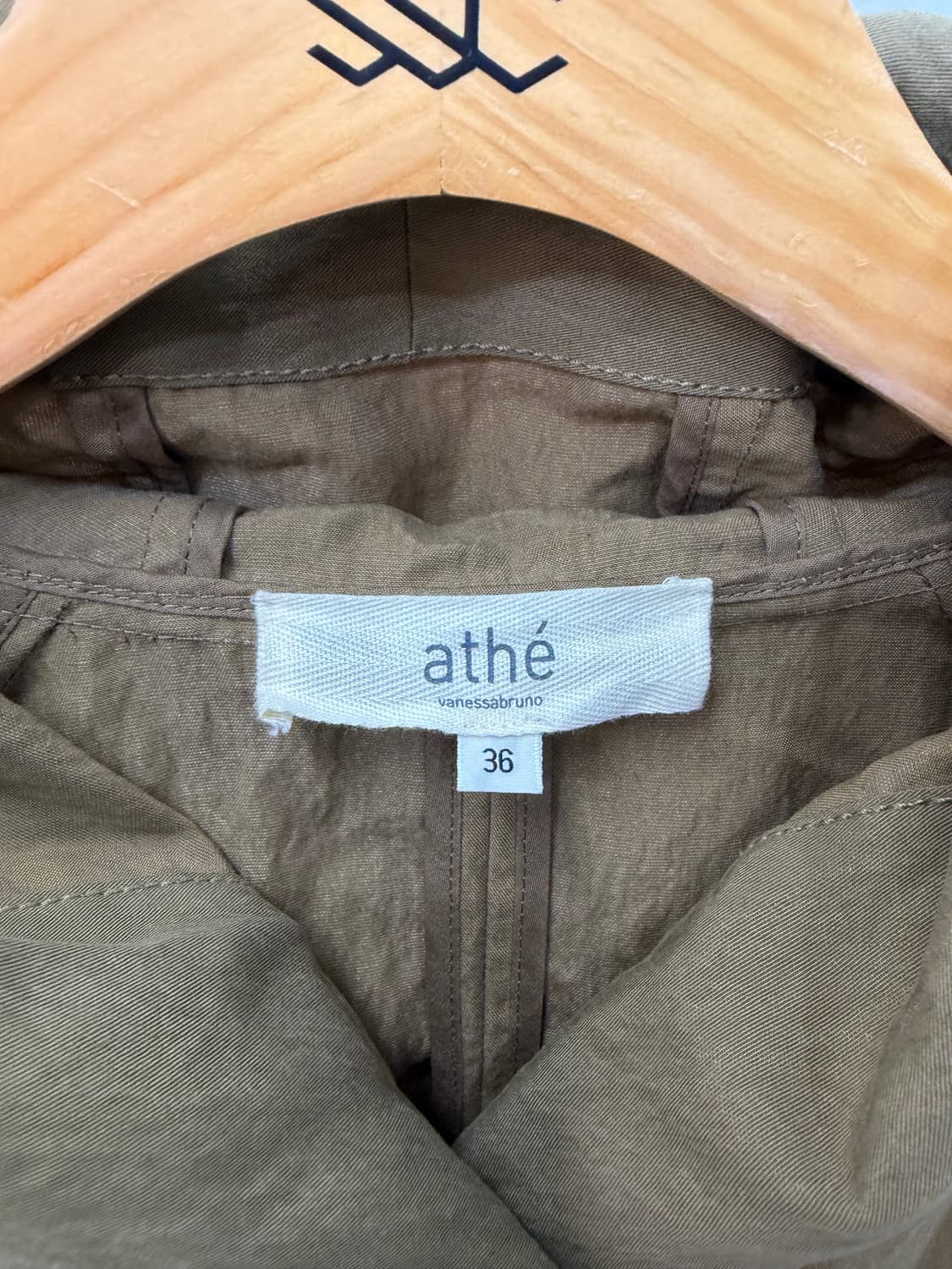 정품) 아떼 바네사브루노 오버핏 카키 야상 자켓 36  상품이미지6