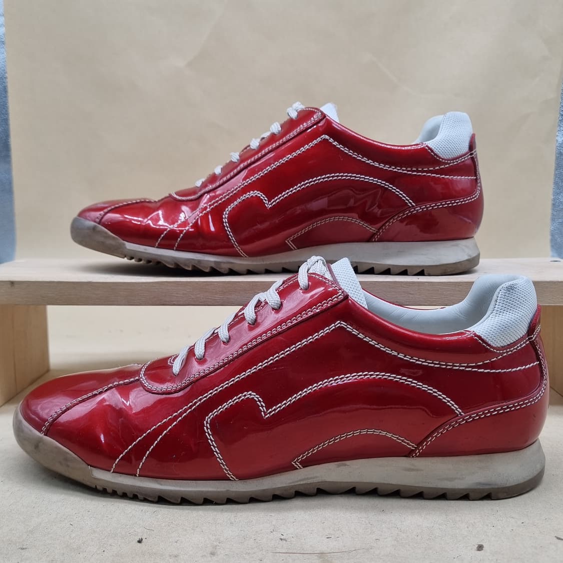 살바토레페라가모 레드 에나멜 여성스니커즈 245 굽4 상품이미지1