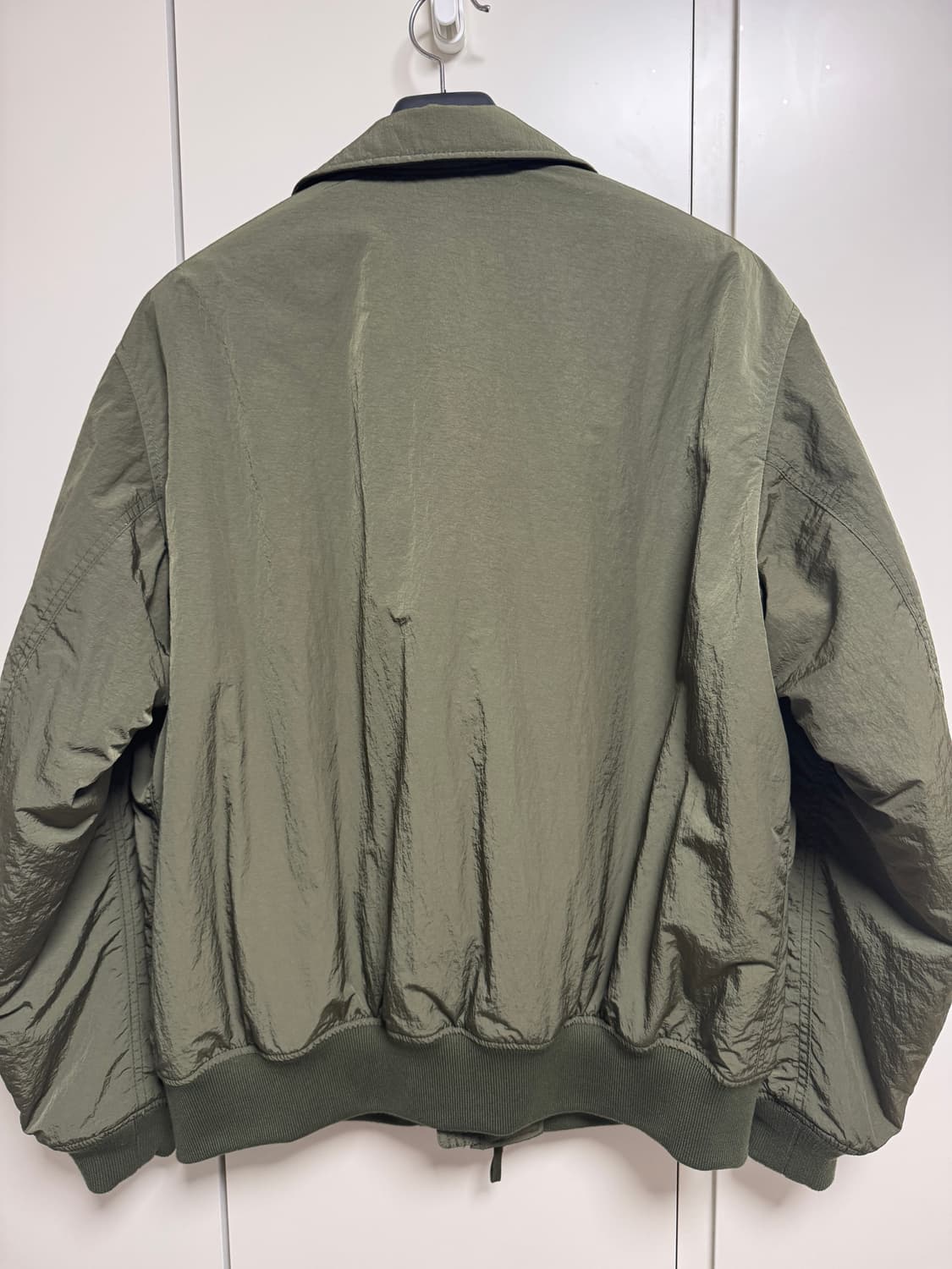 유니클로 JW앤더슨 패디드 블루종 카키 XL 상품이미지2