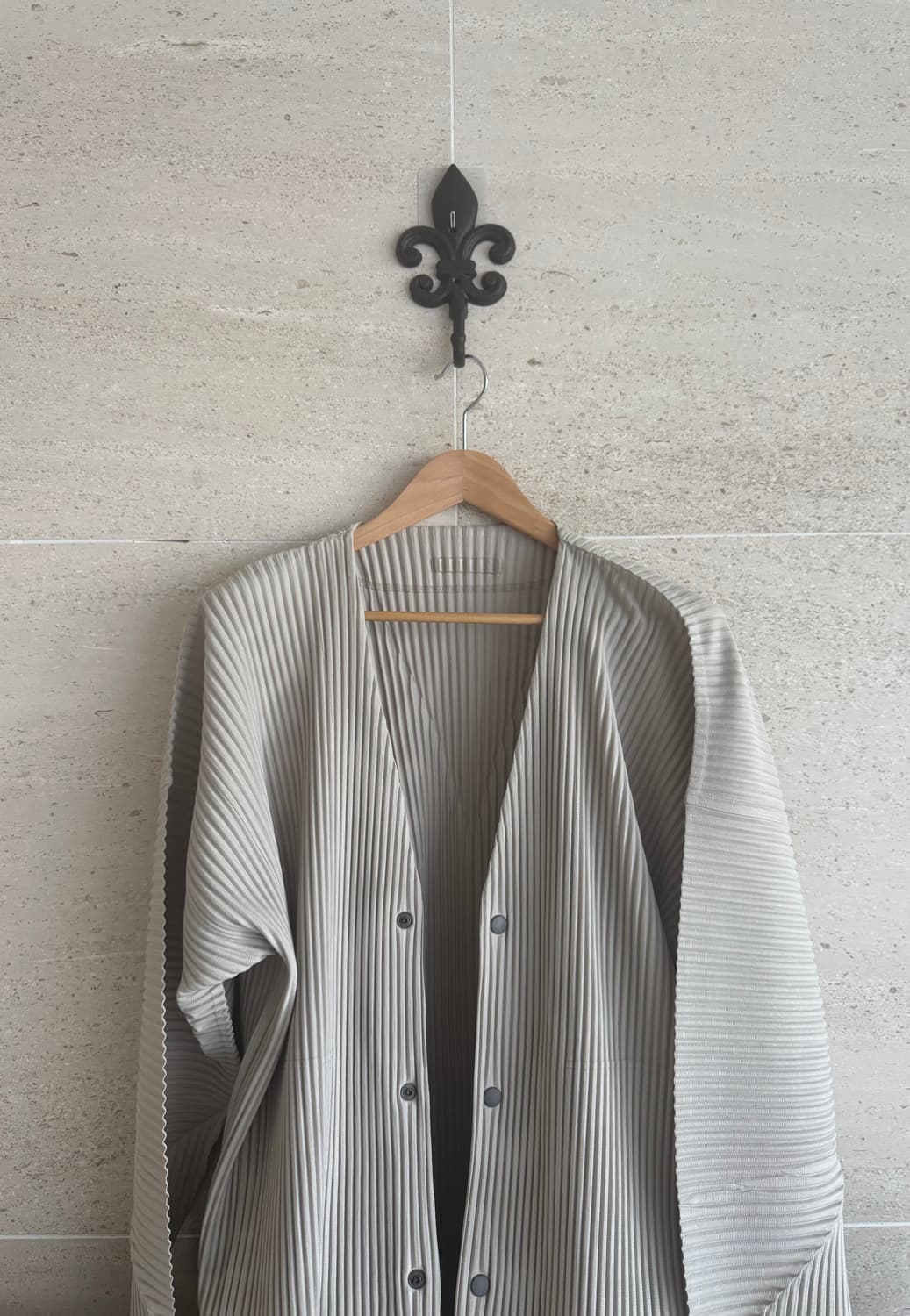 옴므플리세 가디건 베이지  상품이미지2