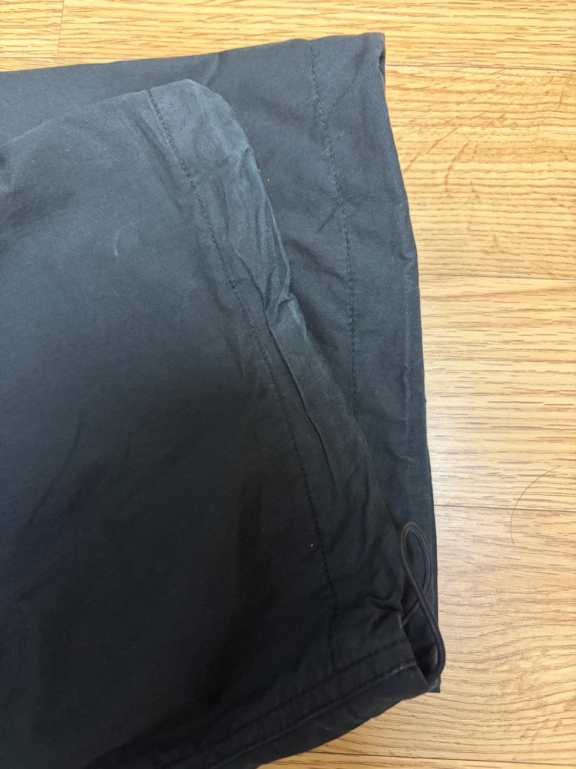 무탠다드 시티 레저 CN 와이드 벨티드 파라슈트 팬츠 블랙 30사이즈 상품이미지4