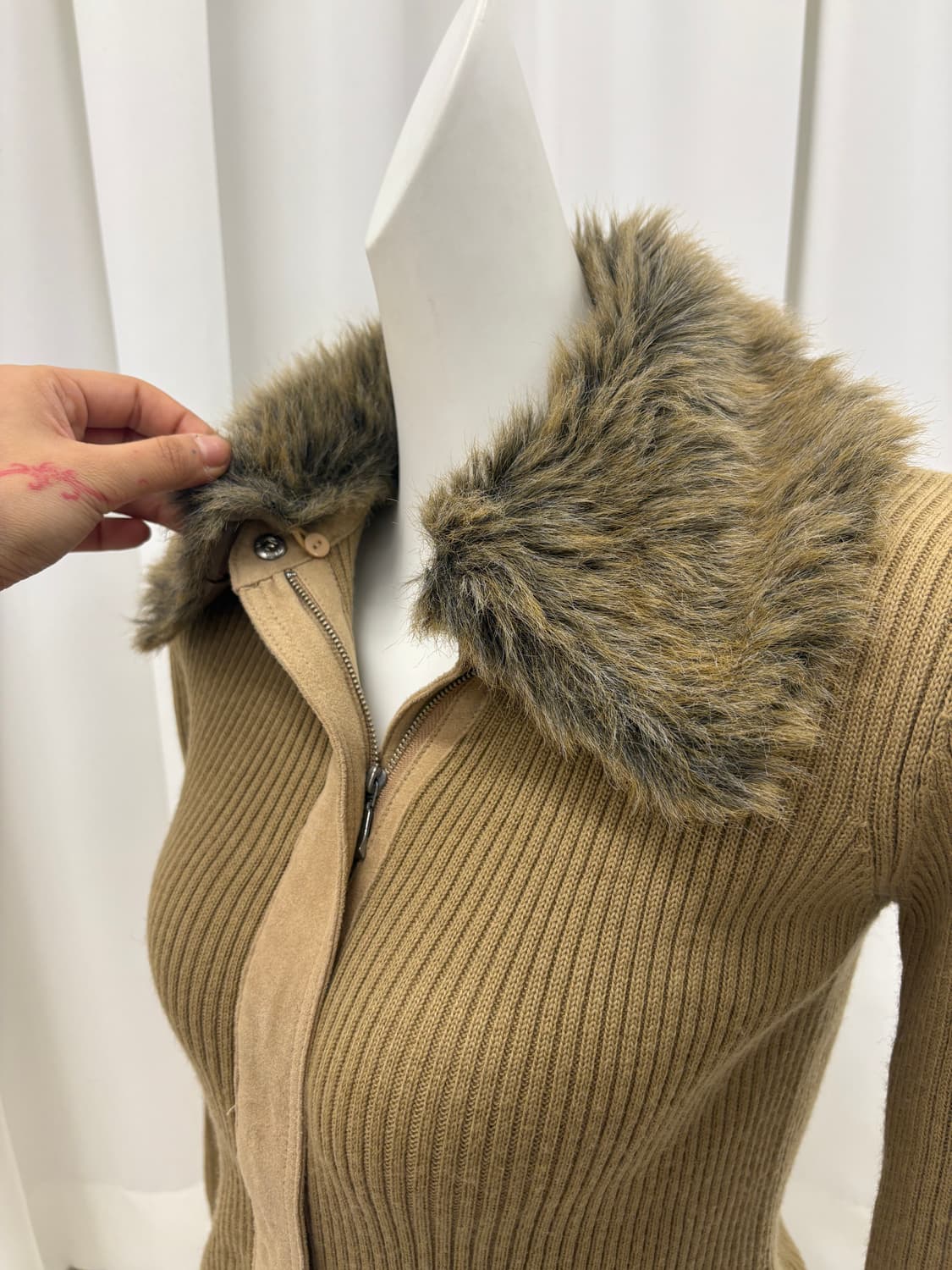 퍼니트 집업 상품이미지7