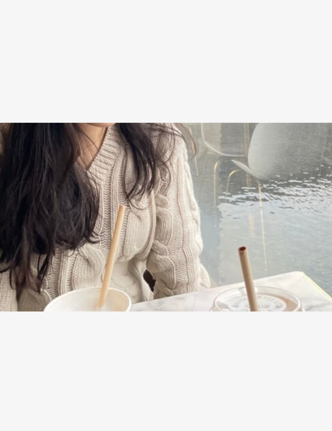 틸아이다이 브이넥 니트 상품이미지6