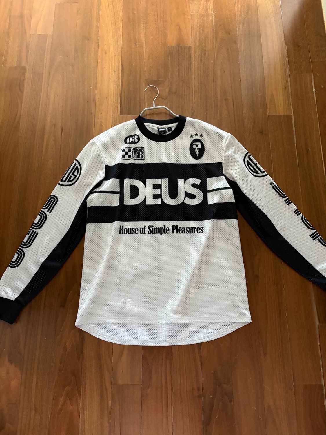 데우스 매쉬 롱슬리브 상품이미지1