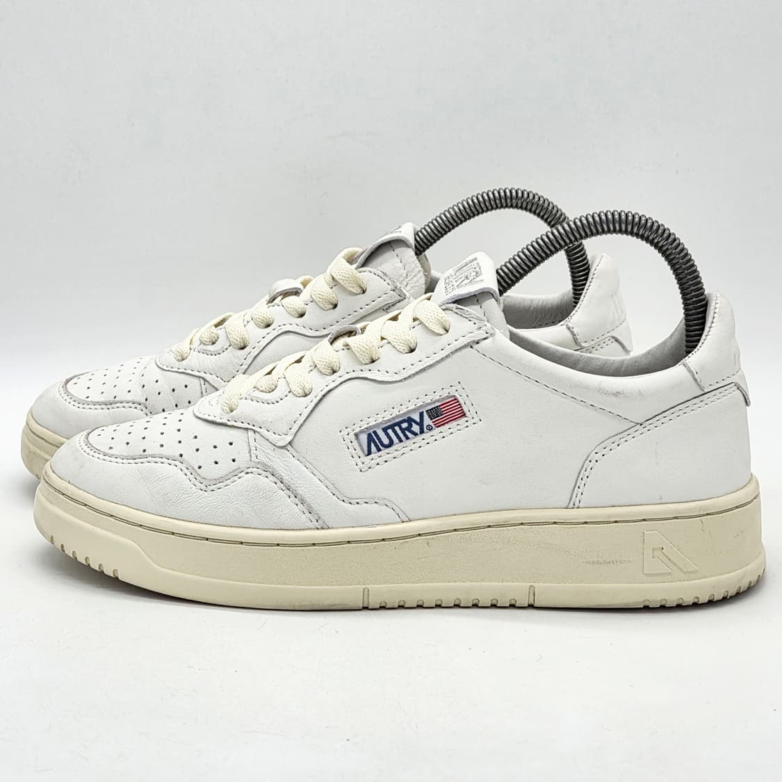오트리 메달리스트 로우 스니커즈 화이트 (40) 상품이미지1