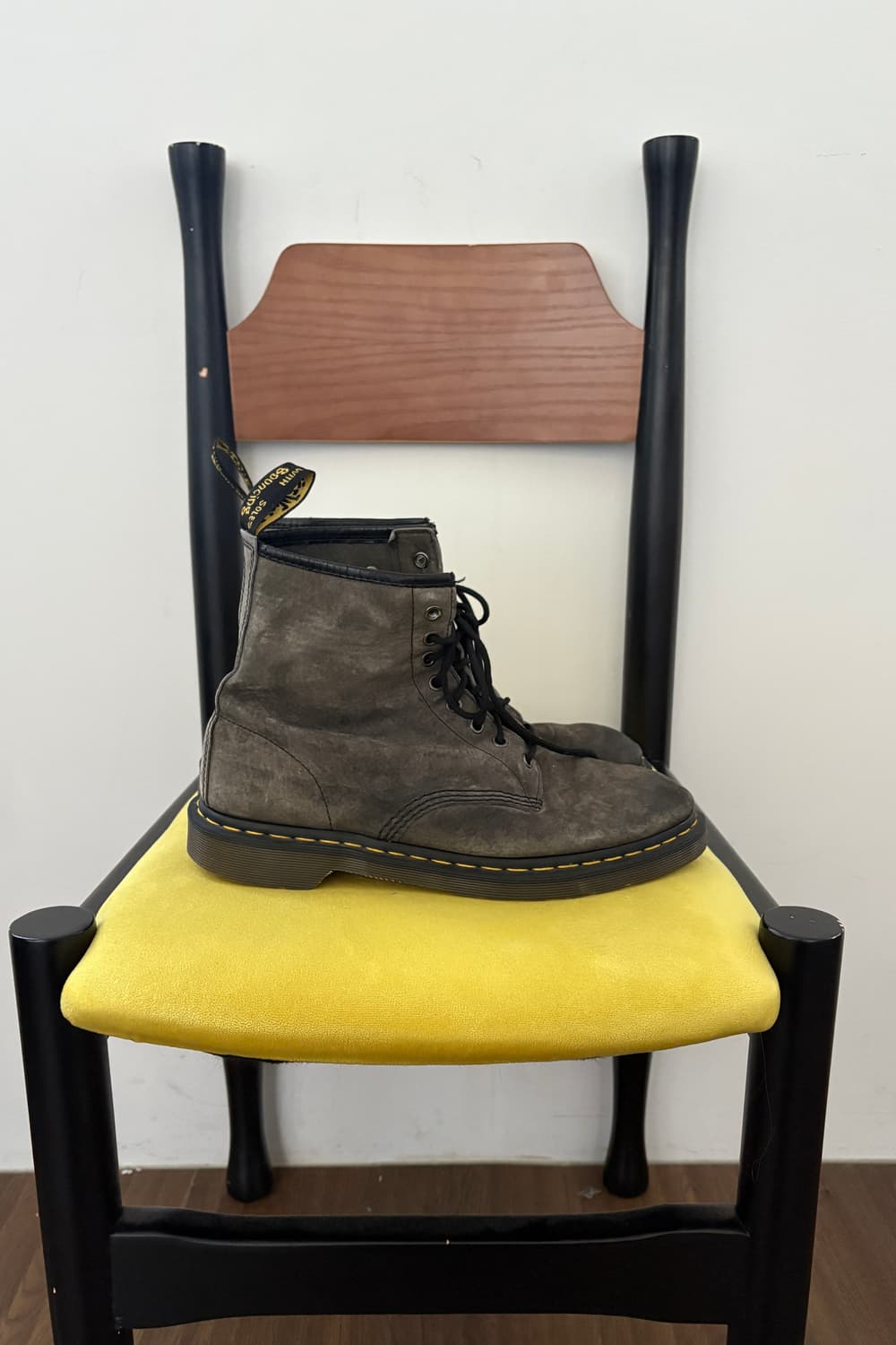 Dr. Martens 1460 Vintage Leather Boots  상품이미지3