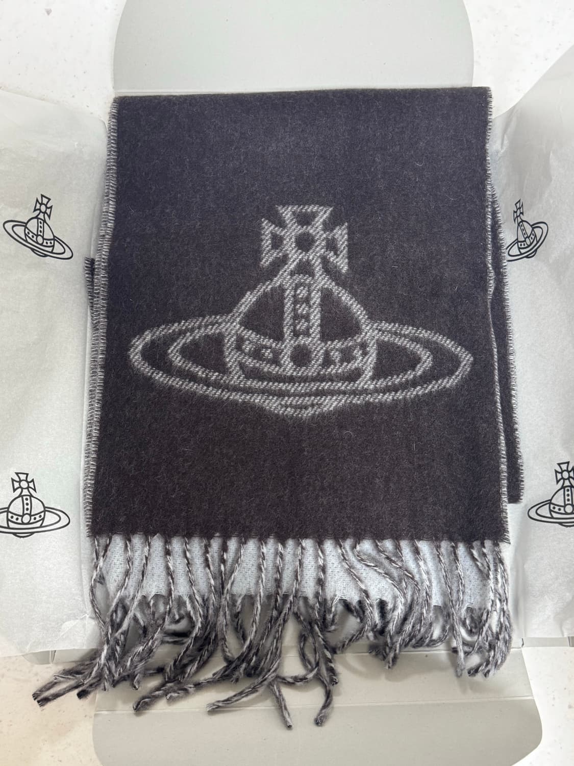 비비안웨스트우드 목도리 브라운 상품이미지2