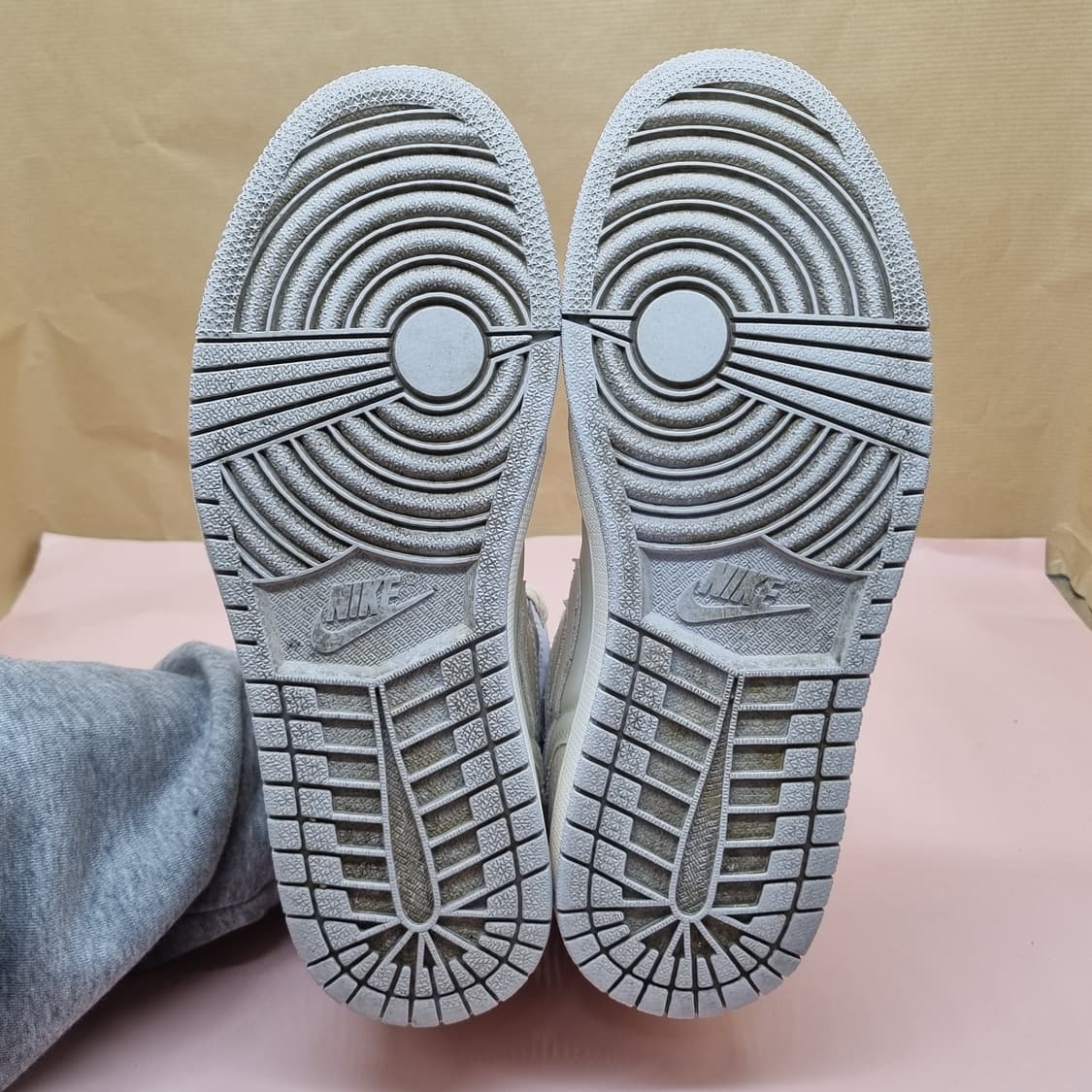 나이키 에어조던1 미드SE크레프트 265 상품이미지3