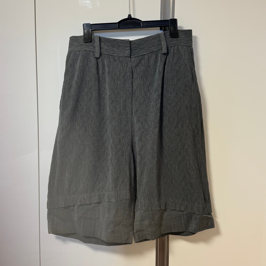 마뗑킴 플리츠 버뮤다팬츠 상품이미지1