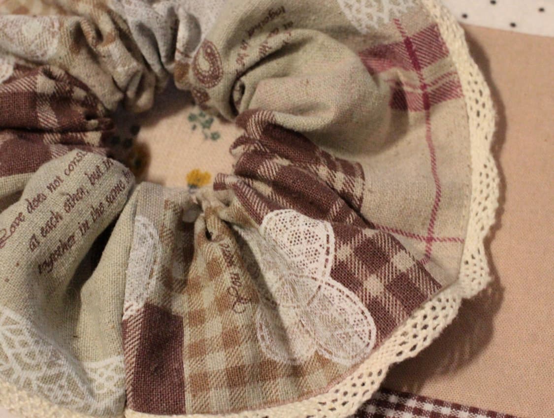 핸드메이드 패치워크 무늬 레이스 스크런치 상품이미지2